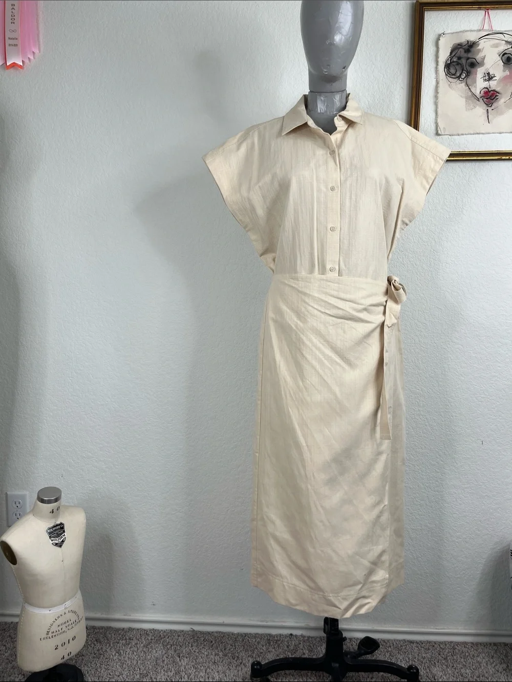 The Apiece Apart Catania Dress is an effortlessly elegant maxi dress featuring a - Picture 2 of 12